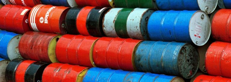 Pojazdy elektryczne już dzisiaj pozwalają zaoszczędzić 1,5 miliona baryłek ropy dziennie.